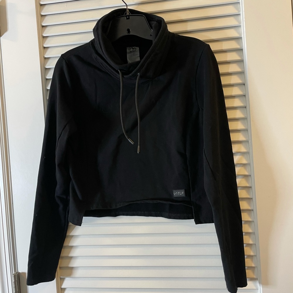 TLF BLACK CROP SWEATER SIZE XS